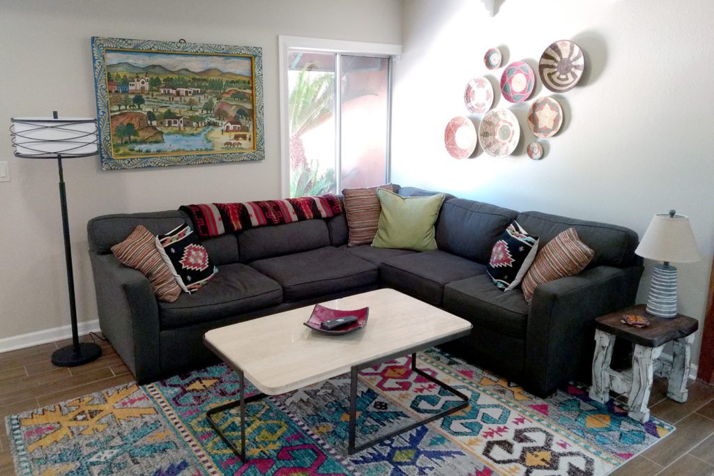 A brightly-decorated vacation rental living room in Scottsdale